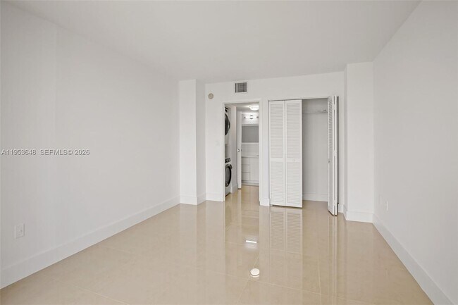 Foto del edificio - 2333 Brickell Ave