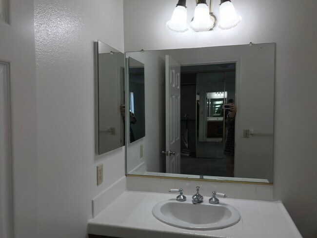 Master Bath - 583 W 17th St
