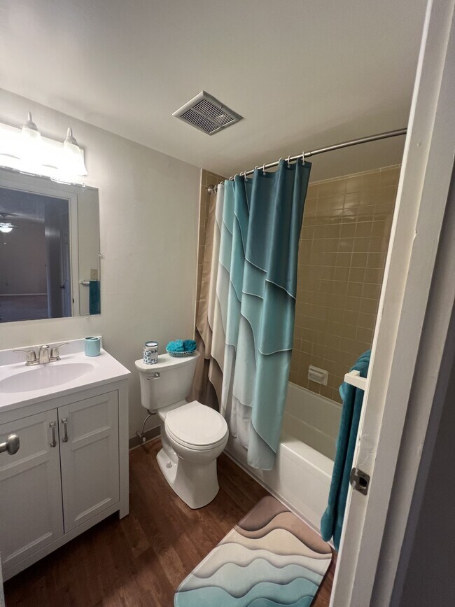 Monroeville Apartments at LaVale Apartments in Monroeville, PA