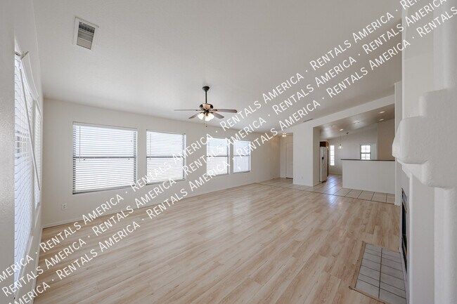 Foto del edificio - 17463 W Rock Wren Ct