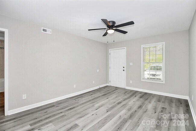 Building Photo - 761 Rain Pl Ct
