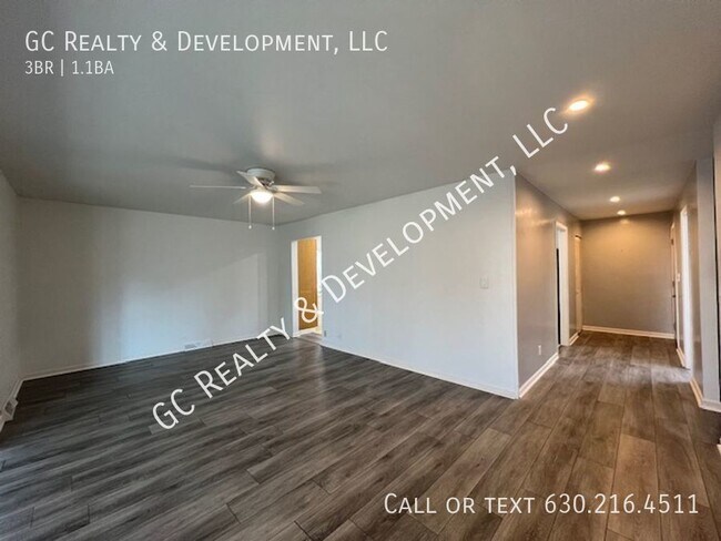 Foto del edificio - ***WOODRIDGE LOCATION / DETACHED HOME / 3 ...