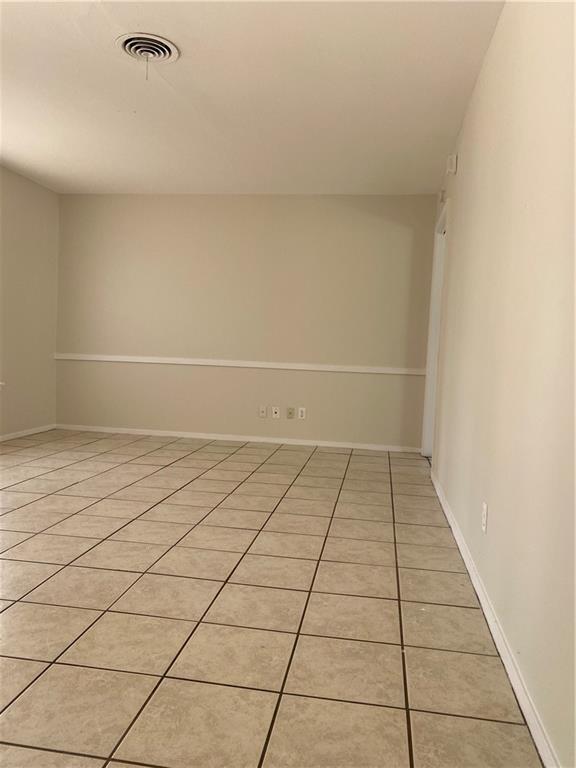 Building Photo - 1616 Glencrest Dr