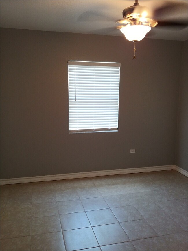 Foto del edificio - 1421 W Madison Ave