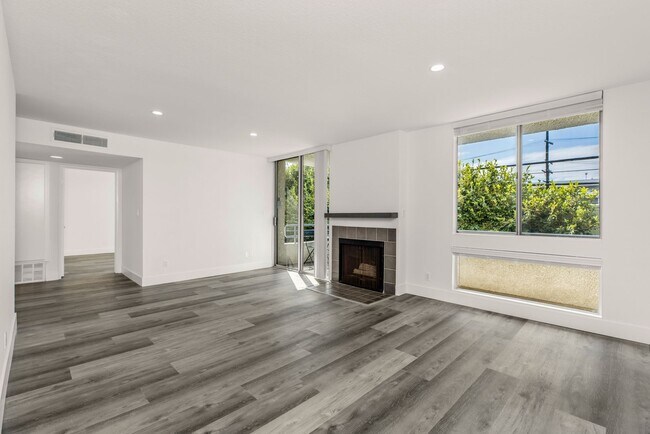 Foto del edificio - 1751 S Bentley Ave