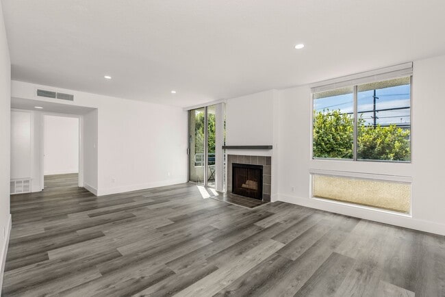 Building Photo - 1751 S Bentley Ave