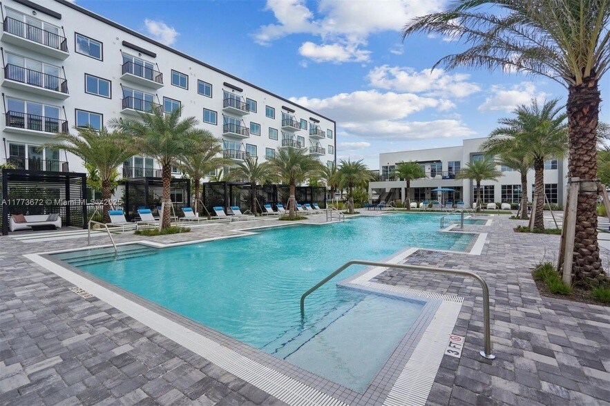 Foto principal - 2095 W Atlantic Ave