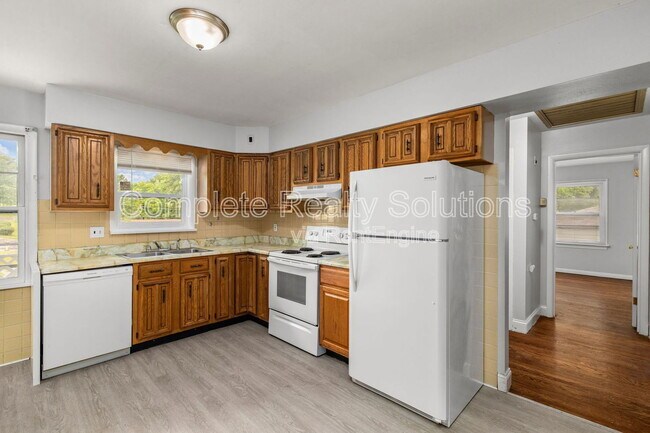 Foto del edificio - 8881 Darnell Pl