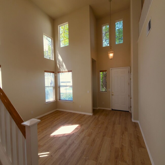 Building Photo - Lovely Tassajara Ranch 3/2.5 near Emerald ...