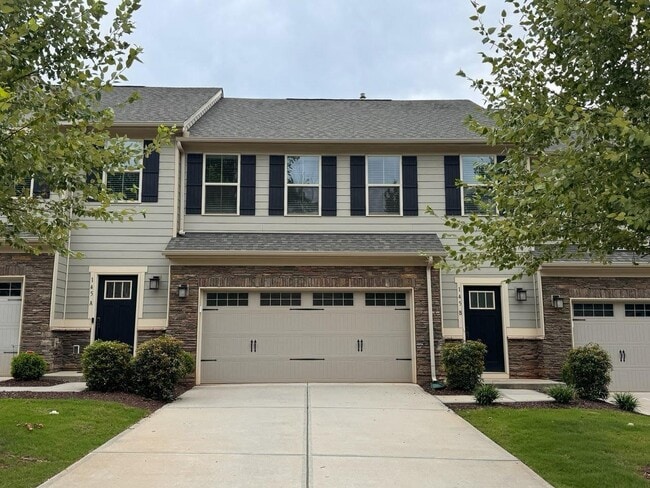Building Photo - 145 Beacon Dr