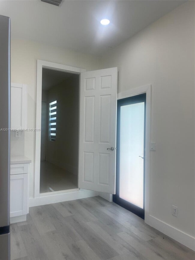 Foto del edificio - 8775 SW 164th St