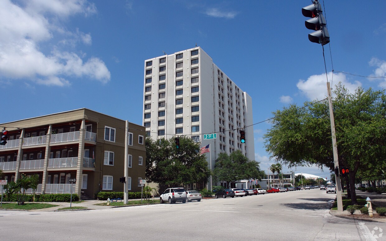 Foto del edificio - 540 Town Center