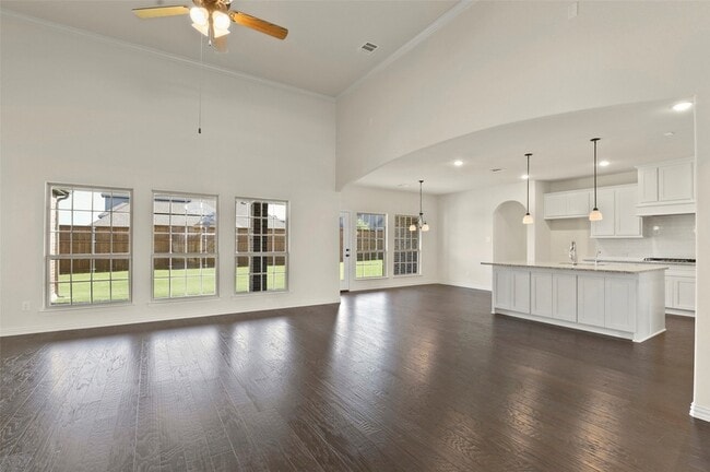 Photo - 601 Winslow Ln House