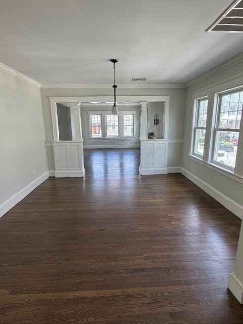 Building Photo - 62 Codman Hill Ave