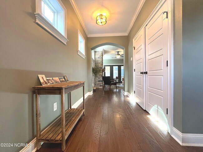 Foto del edificio - 241 Legacy Lakes Way