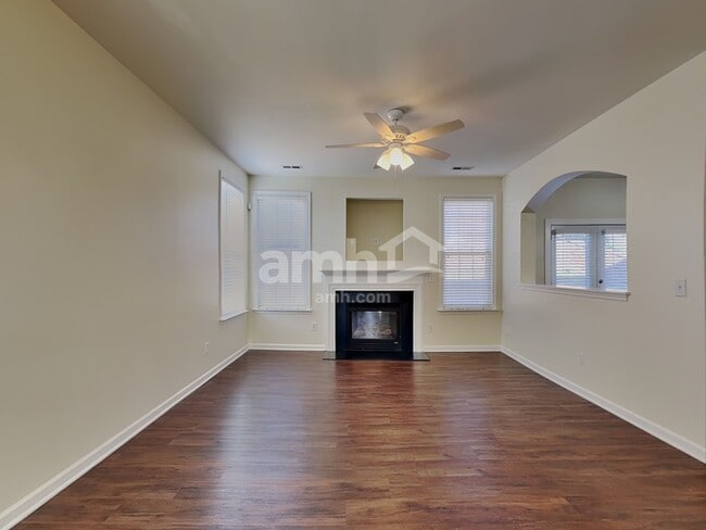 Foto del edificio - 1710 Beeson Park Ln