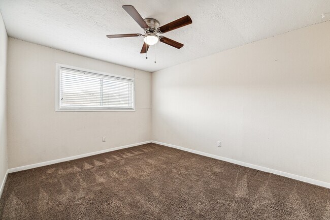 Foto del edificio - 3013 Bee Cave Dr