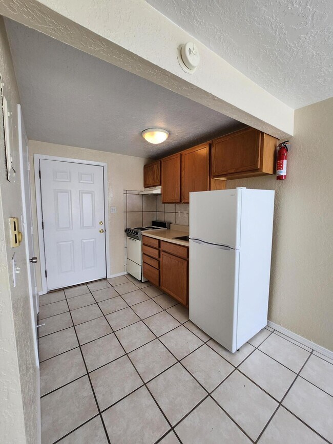 Foto del edificio - 221 Maple St NE