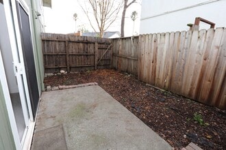 Building Photo - The Grove Apartments