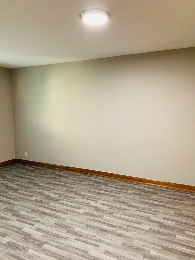 115 E Whittingham St, Valley, NE 68064 House Rental in Valley, NE