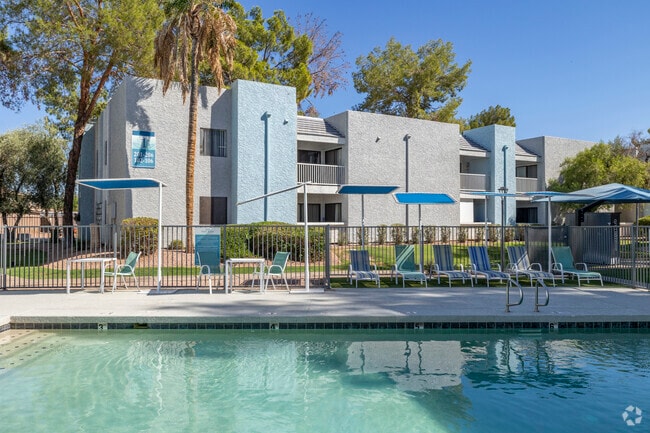 Piscina resplandeciente - Park Vista