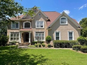 Building Photo - 841 Lakeglen Dr