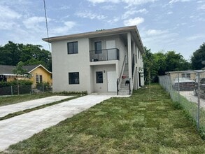 Building Photo - 1978 NW 48th St