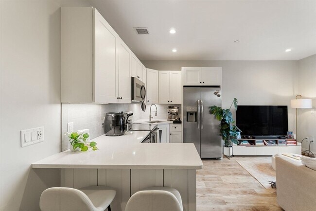 Foto del edificio - 1457 Tremont St