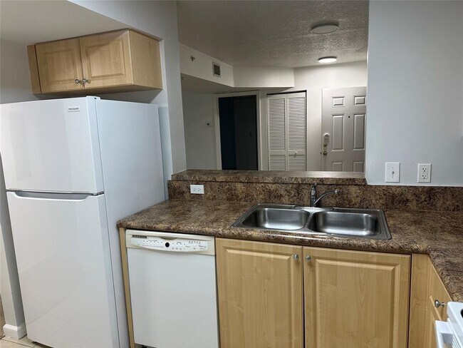 Foto del edificio - 529 E Sheridan St