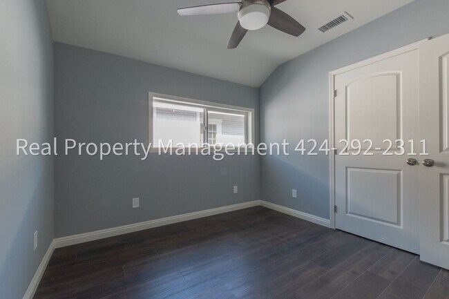 Building Photo - Dont miss out this 4 Bed 2 bath