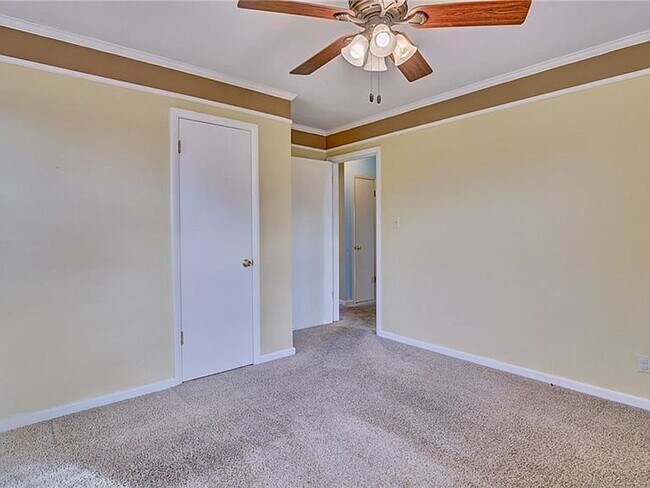 Building Photo - 1126 Woodland Terrace Dr