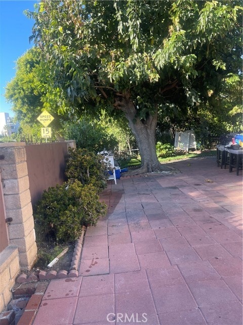 Foto del edificio - 8766 Tilden Ave