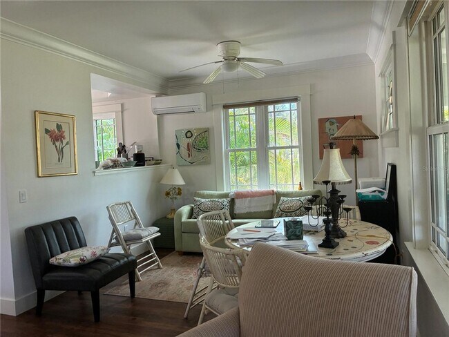 Foto del edificio - 385 W Cowles St