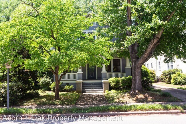 Foto del edificio - 3 br, 1.5 bath House - 1809 Bickett Blvd
