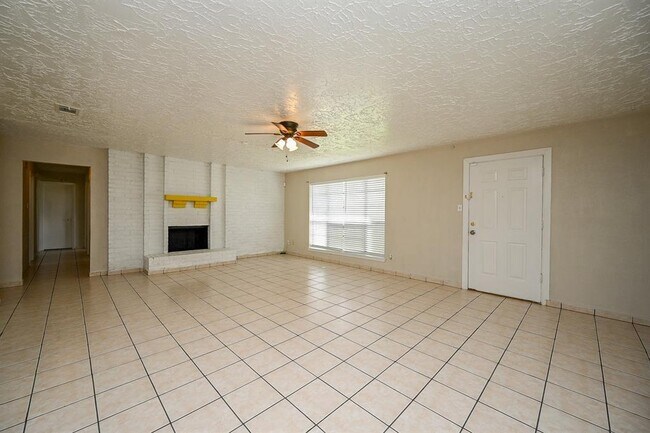 Building Photo - 7407 W Fuqua St