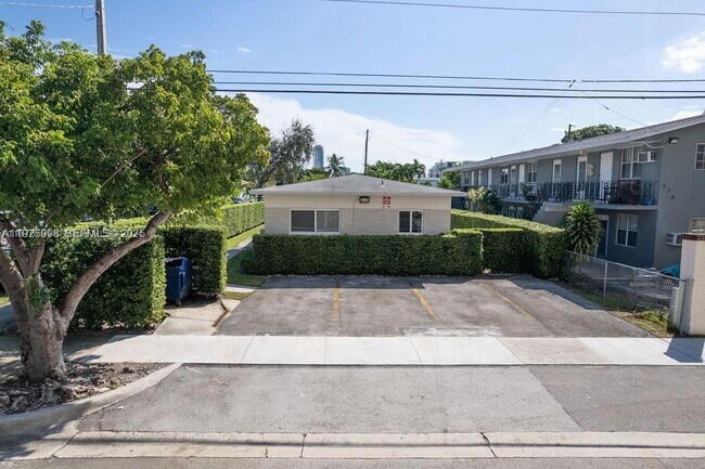 Foto del edificio - 900 SW 5th Ave