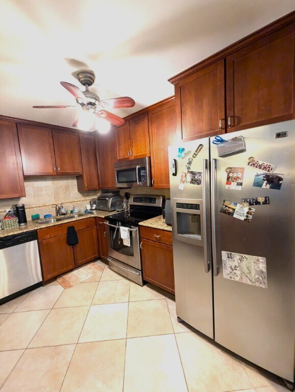 Building Photo - Lakeview Condo on Lake Shore Drive