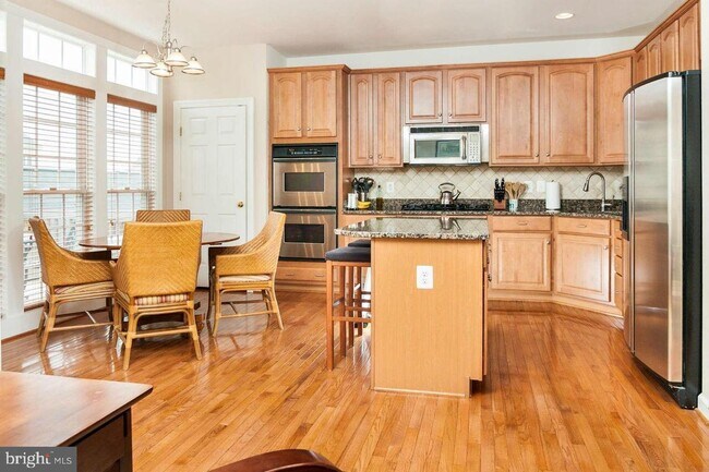 Building Photo - 13003 Jadestone Way