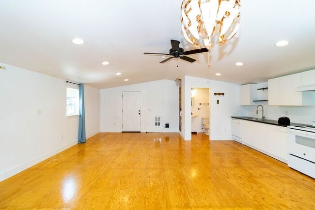 Photo - Beautiful ADU Studio Apt! With washer, dryer and AC in unit!