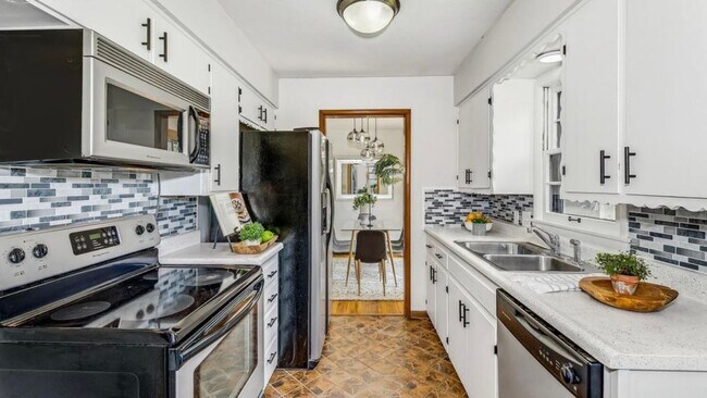 Foto del edificio - Perfect house ready to move into close to ...