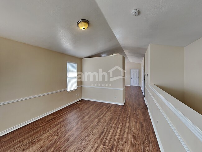Foto del edificio - 1877 E Cedar Dr