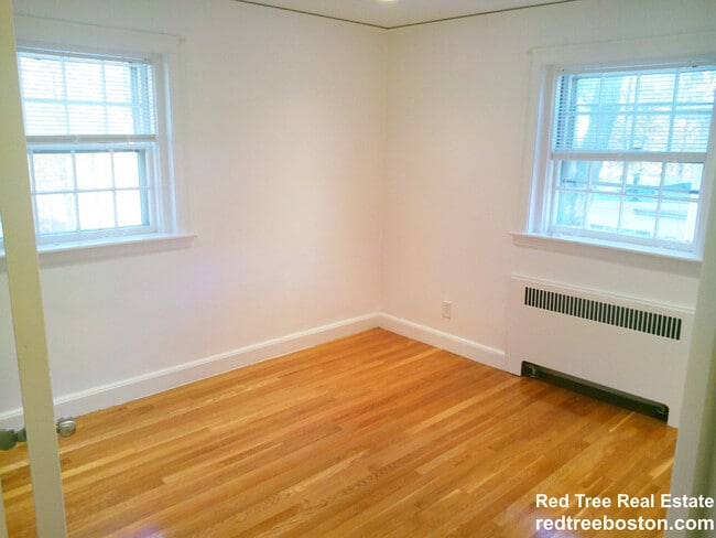 Building Photo - 67 Wyman St