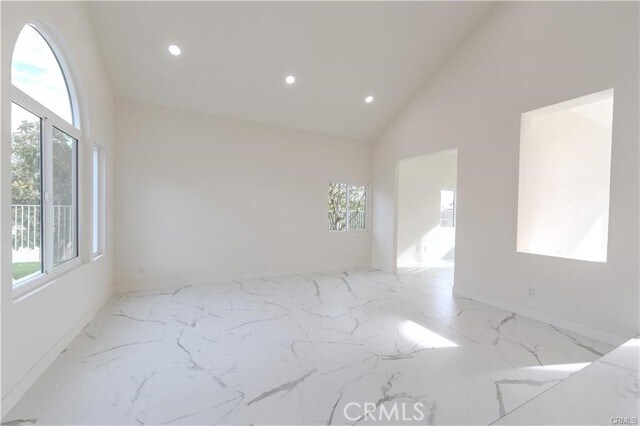 Foto del edificio - 13455 Montserrat Ct