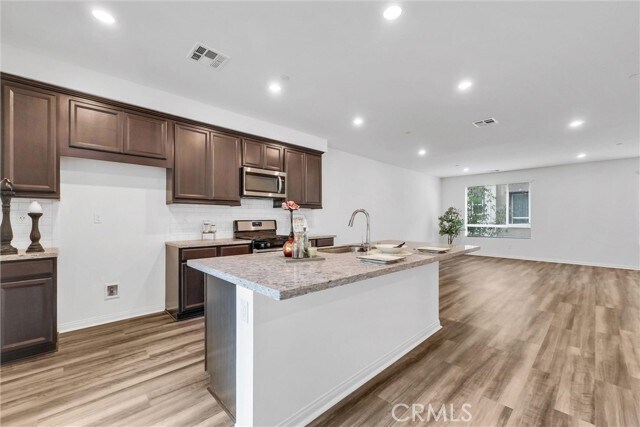 Building Photo - 1138 Tangerine Dr