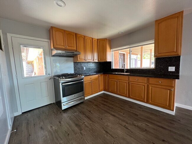 Building Photo - 24434 Leona Dr
