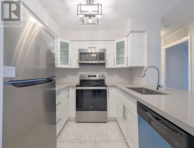 Photo du bâtiment - 4968-4968 Yonge St