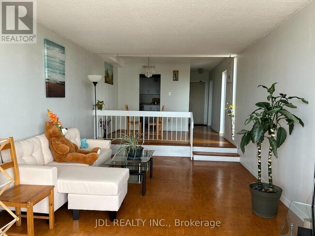 Photo du bâtiment - 4091-4091 Sheppard Ave E