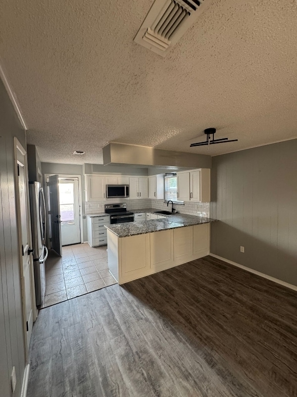 Photo - 2304 Westchester Dr Apartment
