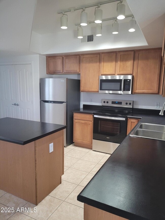 Foto del edificio - 280 S Evergreen Rd