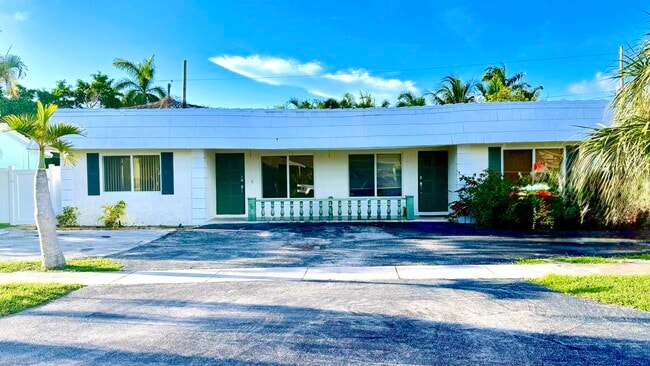 Building Photo - 103 Laredo Ln